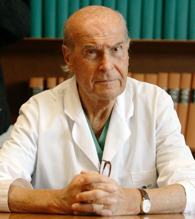 Doctor Nutritionist Mario Bezamat